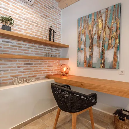 Agios Stefanos Bay - Anna